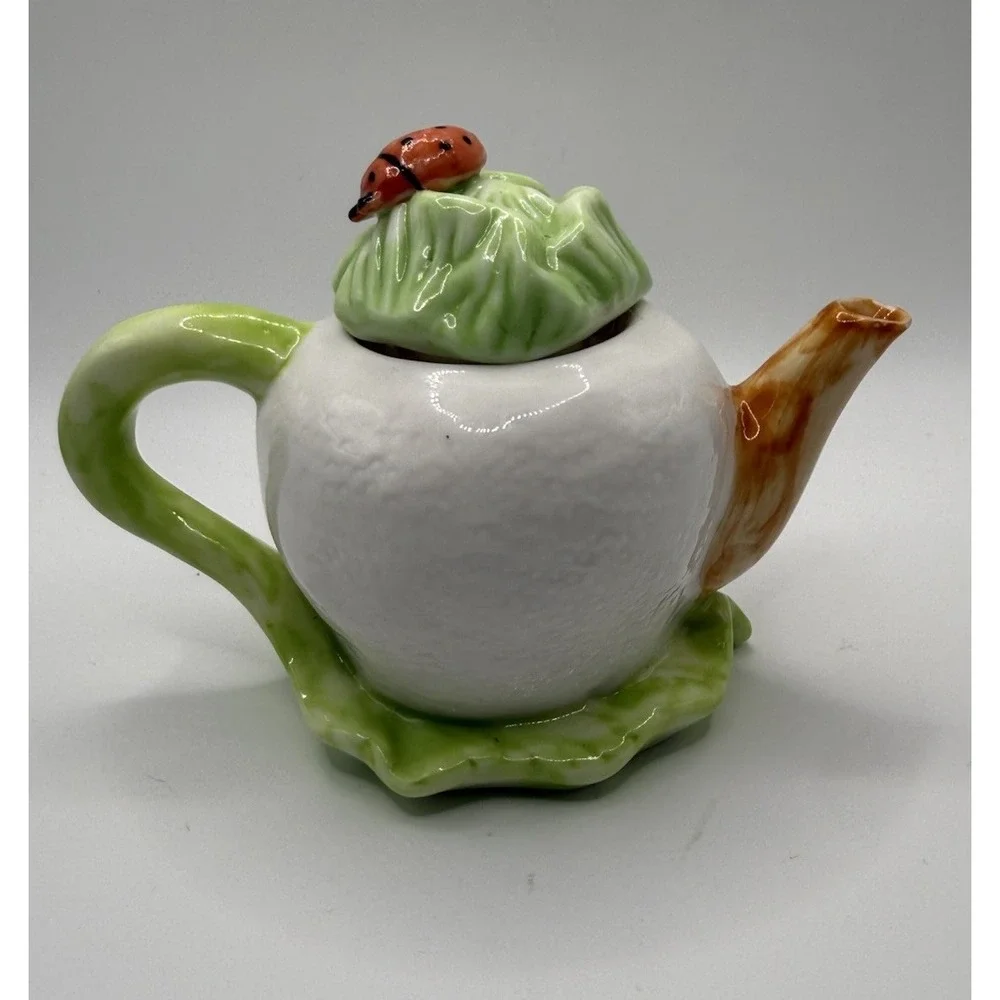 Anthropomorphic Vegetable Face Ceramic Teapot Ladybug Leaf Lid Smiling Goofy